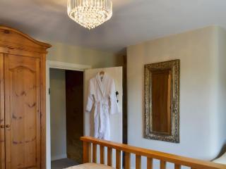 Periwinkle Cottage - 4