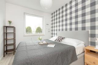 Pastel & Cozy Apartment with a Spacious Terrace in Gdańsk by Noclegi Renters - Danzig - 0