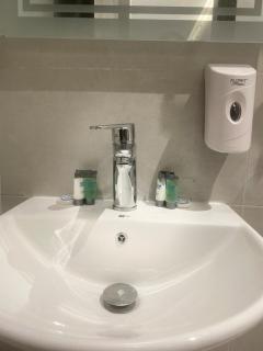 White Residence Apartments 4 - Gedda - 3