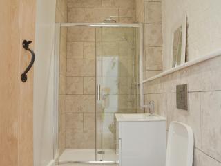 The Nags Stable - Ukc4136 - Arlingham - 1