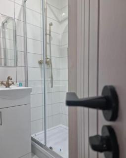 Seaside Escape Apartment in Southend-on-Sea - Southend-on-Sea - 2