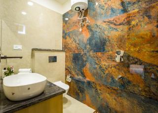 Alaya Stays BYDM Family Paradise 3 BHK Apartment Near Triveni Ghat & Laxman Jhula - Rishīkesh - 6