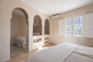 Stunning Townhouse Retreat in La Heredia RDR486 - Benahavís - 3