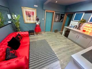 Beach House - families, couples, hot tub, parking - Bournemouth - 5