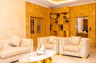 Hilton Palace Hotel - 9