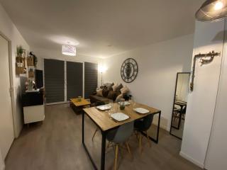 Appartement tout confort avec parking et loggia - 0