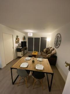 Appartement tout confort avec parking et loggia - 3