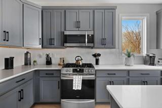 The Traveller New Redesign with Peloton & Sauna! - 7