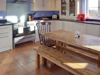 Granary Cottage - Bentley - 5