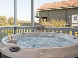 Broad Reach - 28121 - Fritton - 9