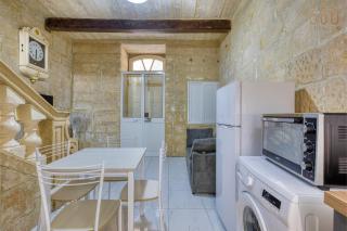 Historic Valletta 2BR Townhouse with Charm & Central by 360 Estates - La Valletta - 3