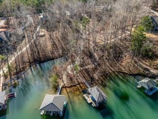 Lakefront Getaway Dock Fire Pit & Games - Seneca - 5