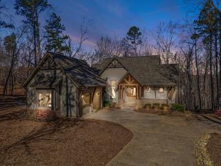 Lakefront Getaway Dock Fire Pit & Games - Seneca - 4