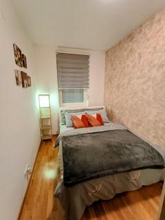 MV Dreams, free parking - Novi Sad - 2