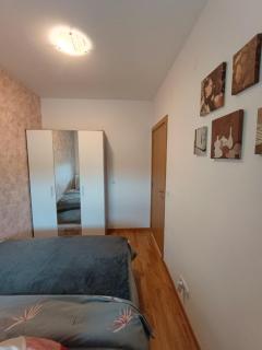 MV Dreams, free parking - Novi Sad - 1