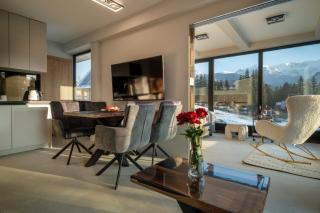 SKYLINE Apartments - 6