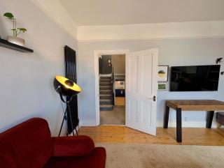Charming and Modern Flat in Wimbledon - 4