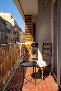 Escapade entre ville et mer, terrasse ensoleillée - Toulon - 3