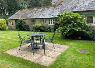 Quaint Oxfordshire cottage on a peaceful farm - 3