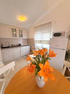 Apartmani INO - Pakoštane - 9