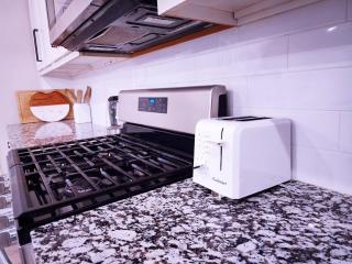 New Modern Home, Game Room, Gym, 6 beds, Fast Wifi - Oklahoma City - 5