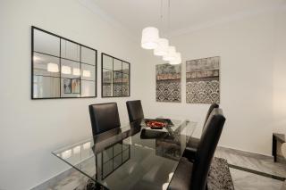 Cozy apartment with terrace and huge communal swimming pool and tennis courts in Puerto Banus - Marbella - 7