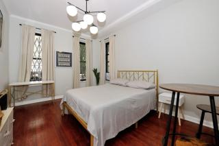 Cozy Studio Near Central Park! - New York - 9