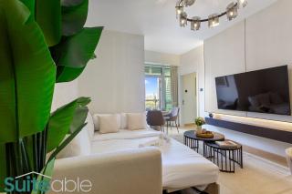 Stylish 1 Bedroom near metro station in JLT - 1