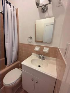 Awesome Sunny Studio! Best Location! - New York - 3