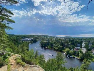 Casa Muskoka 4 BDRM Escape Great Location - Huntsville - 2