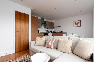 GuestReady - Modern home with balcony in London - Londra - 4