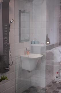 Cozy Minimalist Studio Near Bui Vien Walking Street, District 1 - Ho Chi Minh - 3