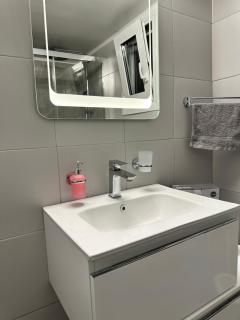 Kypseli Contemporary Comfort for 6 - Atene - 1