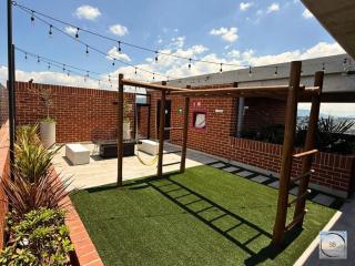 Central Location, Secure & Vibrant Night Life! - - 9