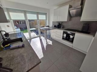 The Seaside Haven w Parking - Mins to Viking Bay - 7