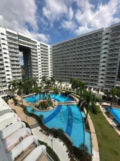 Shell Residences pool view - Manila - 7