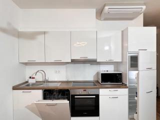 Luxe CENTRAL Studio with POOL, PARKING & AC - Budapest - 6