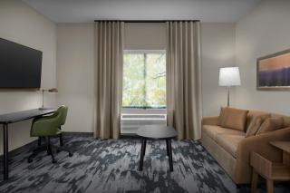 Fairfield by Marriott Inn & Suites Paris - Paris - 1