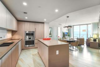 Luxury Beachfront Condo W Top Amenities - Hollywood - 7
