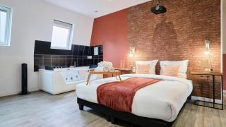 Suite Rose #3#- Ambiance cosy & Jacuzzi-self check-in - Roubaix - 3