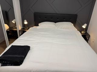 Entire Unit2 Airport Free Pkg Sep Entrance NewReno - Toronto - 3