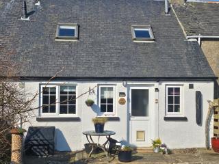3 Knocknaha Cottage - 0