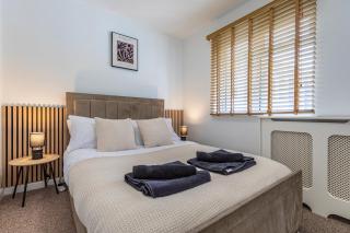 Central Winchester Duplex Apartment Sleeps 6 - Winchester - 9