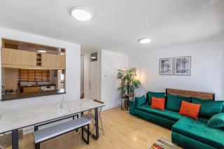 Central Winchester Duplex Apartment Sleeps 6 - Winchester - 2