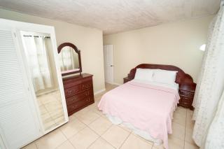 Spacious 3-Bedroom Home - Regency Park - Bridgetown - 2