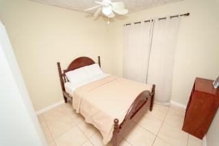 Spacious 3-Bedroom Home - Regency Park - Bridgetown - 3