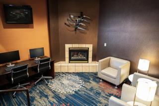 Crystal Inn Hotel & Suites - Midvalley - Murray - 1