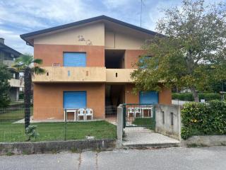 Renovated apartment for 5 guests in Bibione - Bibione - 3