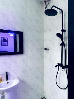 Charming , Cozy and Comfortable - Lagos - 6