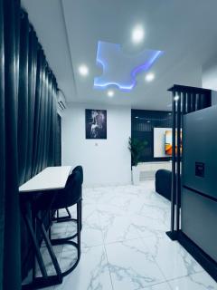 Charming , Cozy and Comfortable - Lagos - 4
